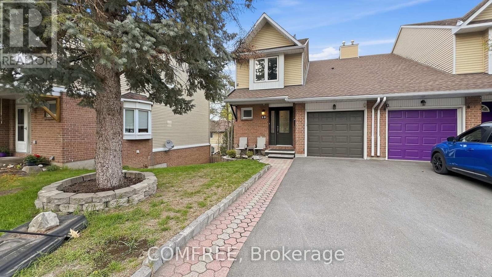 Property Photo:  10 Durbin Court  ON K2L 3T8 