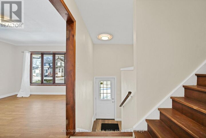 Photo de la propriété:  60 Albert Street South  ON K9V 3H1 