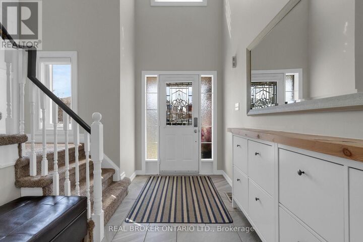 Property Photo:  67 Birchwood Drive  ON L4M 6X7 