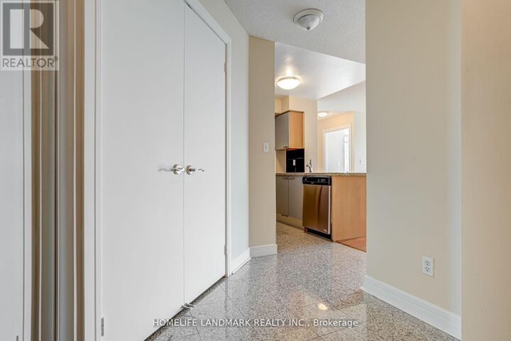 Property Photo:  16 Harrison Garden Boulevard 2508  ON M2N 7J6 