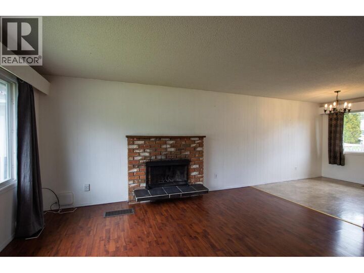 Property Photo:  4428 Urquhart Crescent  BC V2M 5H1 