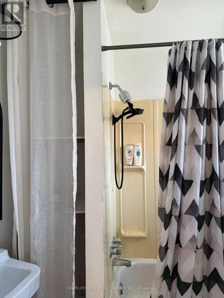 Property Photo:  219 Hibernia Street Apt B  ON K9A 4Y7 
