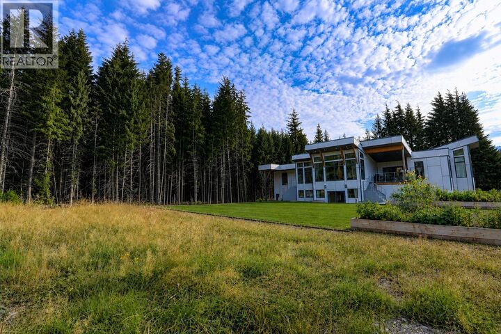 69 Elderberry Street — photo 1