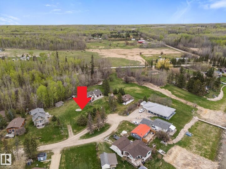 Property Photo:  217 2 Street Ross Haven  AB T0E 1A0 
