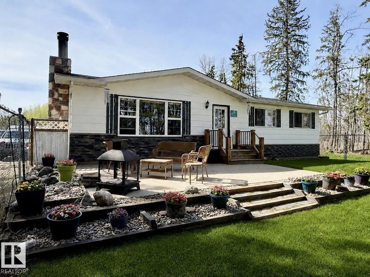 Property Photo: 61130 Rge Rd 50 AB T0G 0L0