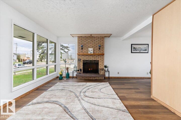 Property Photo:  4916 51 Avenue  AB T0B 4A0 