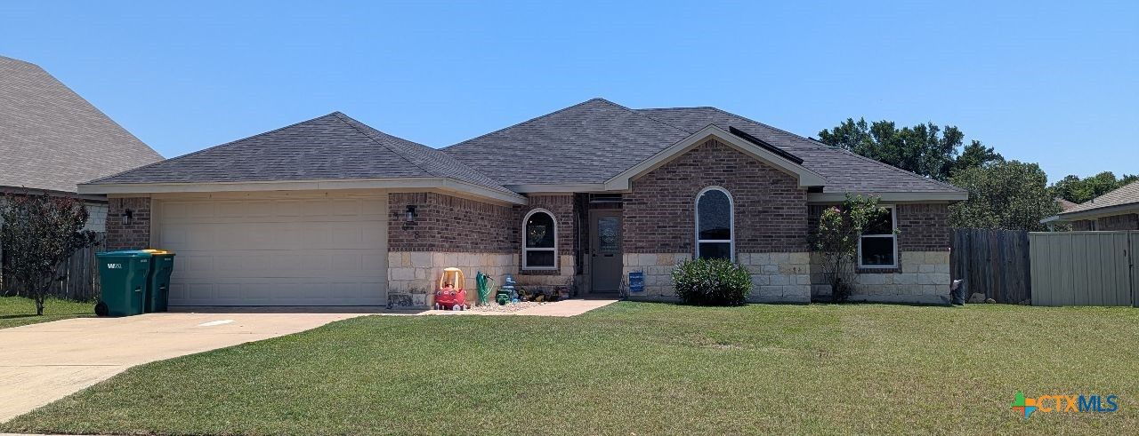 Property Photo:  308 Oak Ridge Dr  TX 76559 