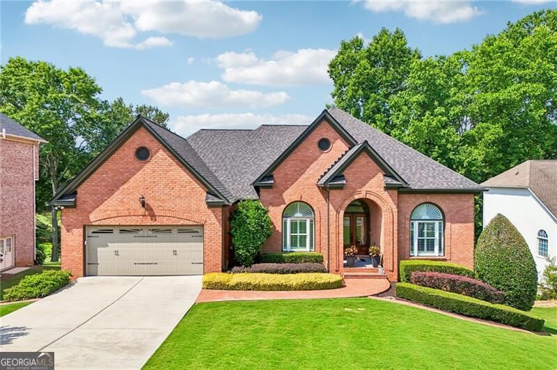 Property Photo: 6610 Bridlewood Way GA 30024