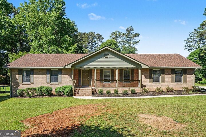 Property Photo: 1697 Fremont Drive SW GA 30087