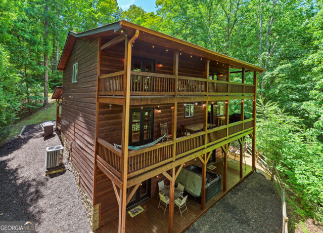 Property Photo: 565 Catawba Circle GA 30540