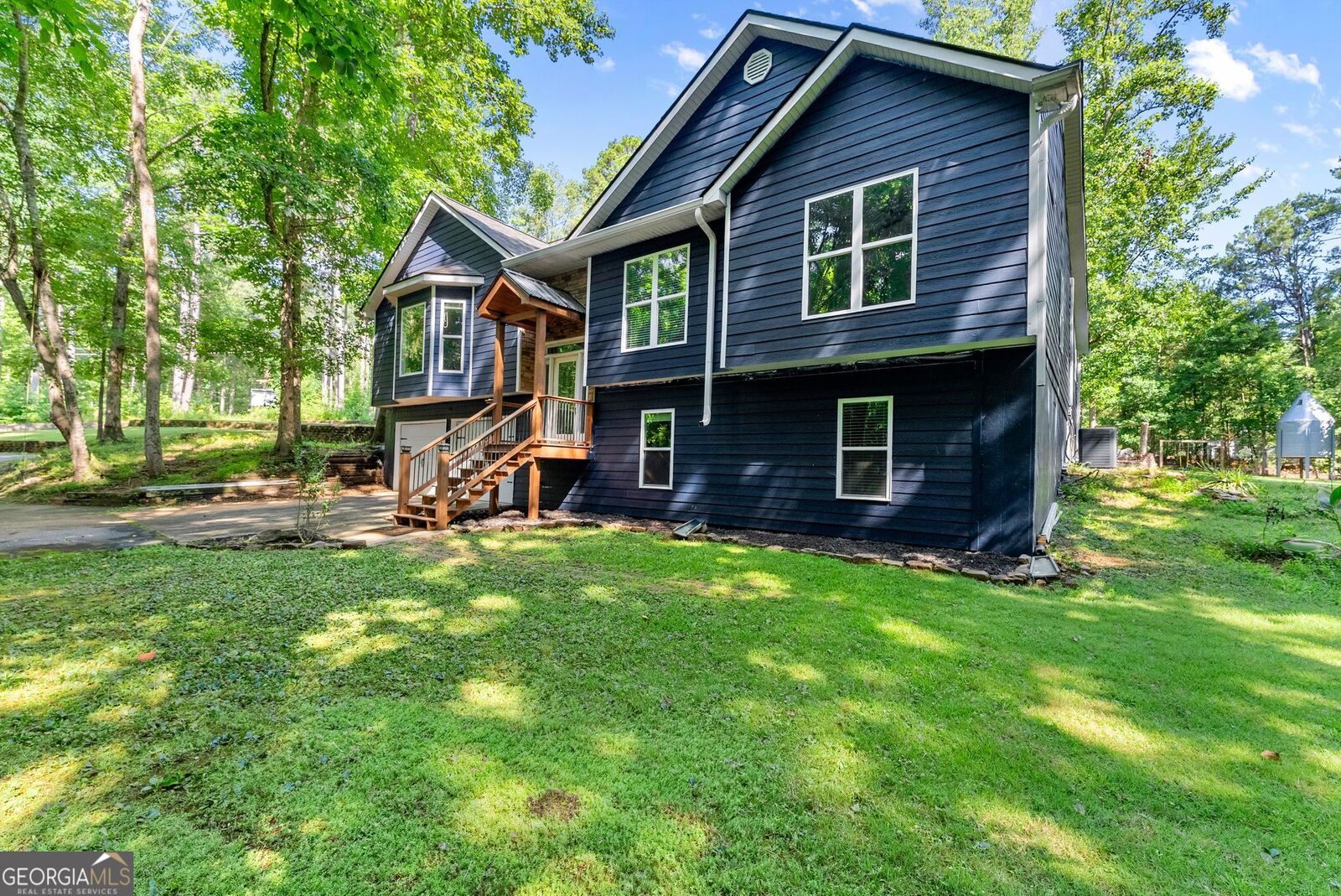 Property Photo:  7095 Cogburn Road  GA 30028 