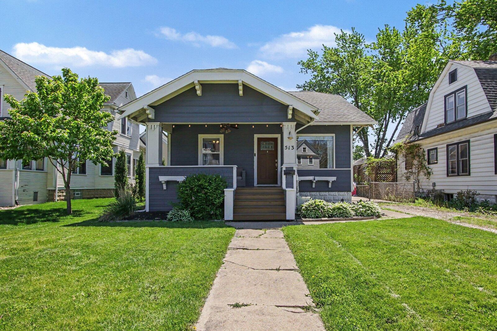 Property Photo:  513 E Joliet Street  IN 46307 