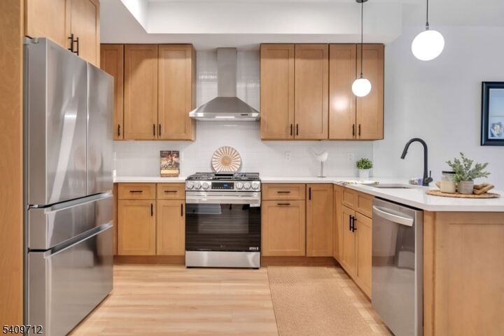 Property Photo:  20 Encampment Ct 204  NJ 07045 