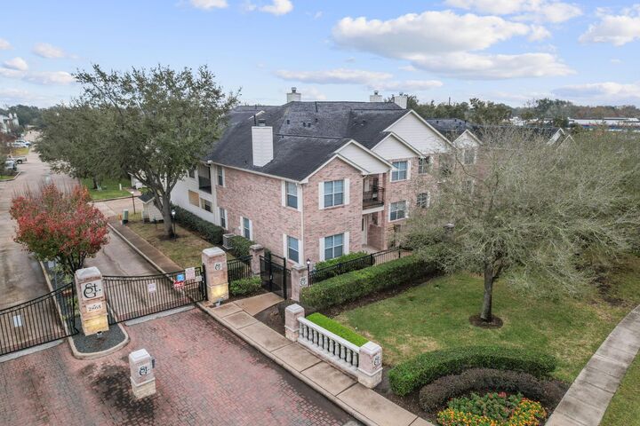 Property Photo:  2865 Westhollow Drive 2  TX 77082 