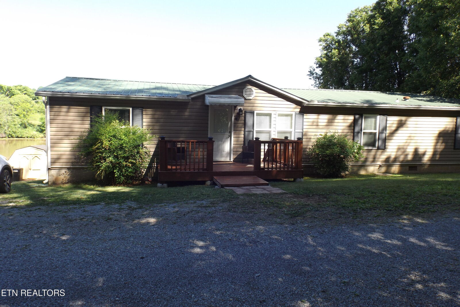Property Photo: 1418 E Pearly Smith Rd TN 37777