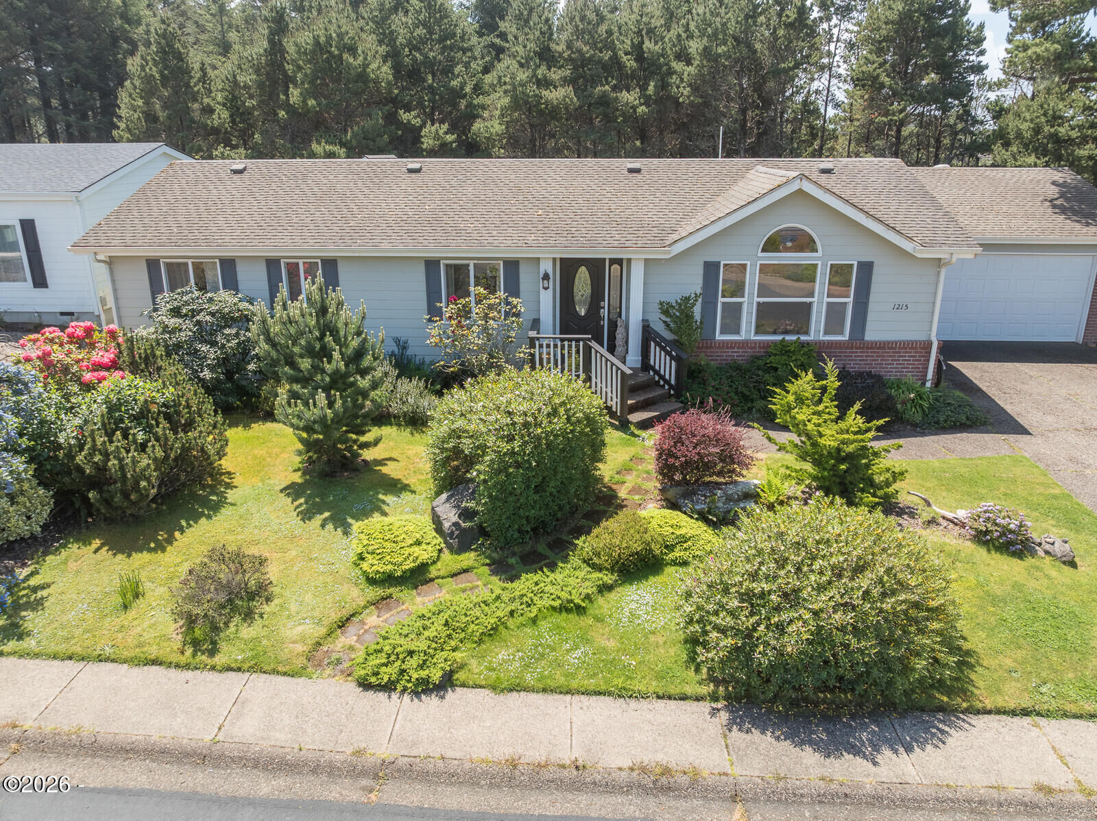 Property Photo:  1215 SW Ocean Hills Drive  OR 97394 