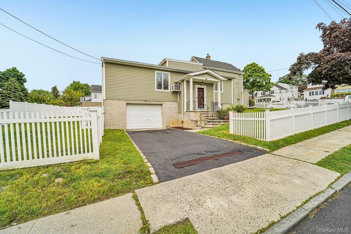 Property Photo:  668 Valley Avenue  NY 10703 