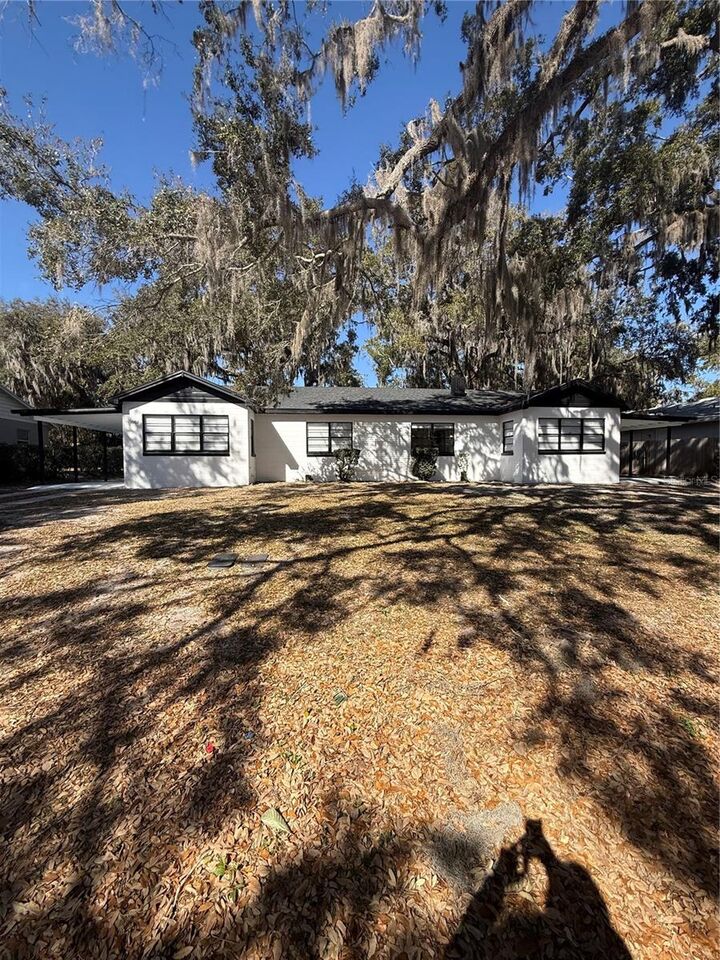 Property Photo:  1000 Sumter Street  FL 34748 