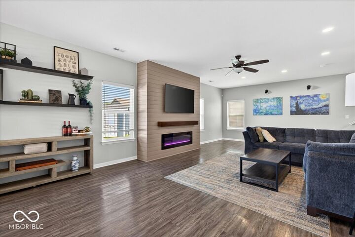 Property Photo:  275 Longleaf Lane  IN 46140 