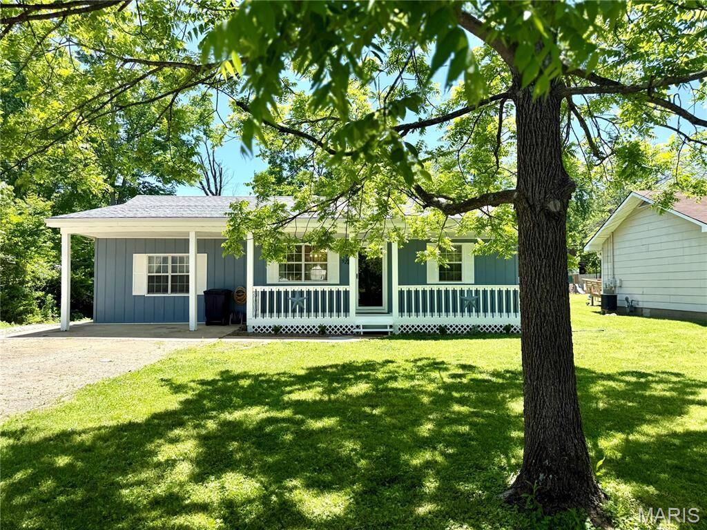 Property Photo: 524 Collie Street MO 63621