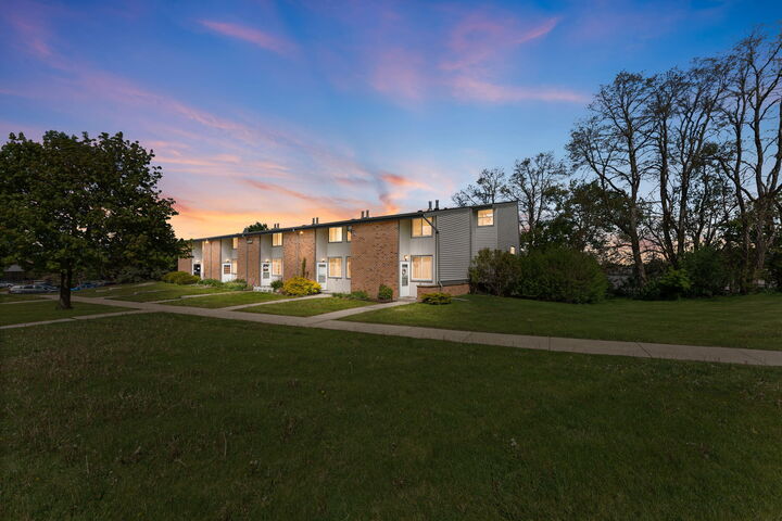 Property Photo:  1430 Big Bend Rd K  WI 53189 