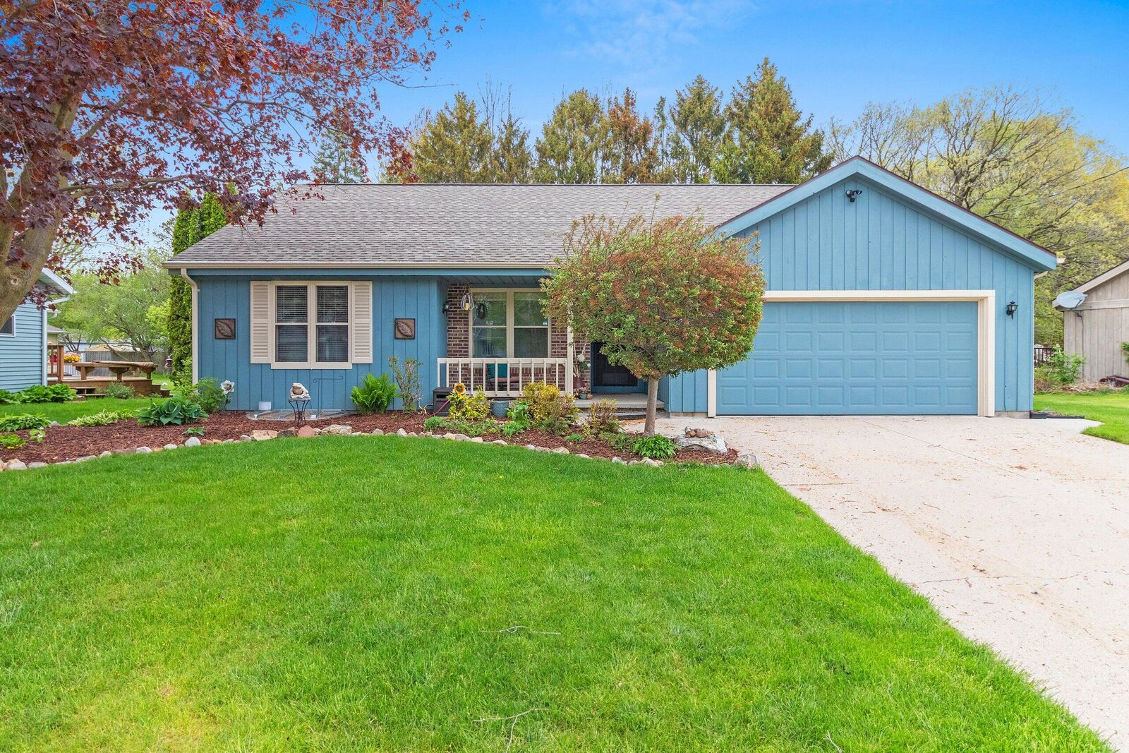 Property Photo: 3718 Shepherd Ln WI 54220