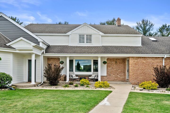 Property Photo:  S90w34465 Whitetail Dr  WI 53119 