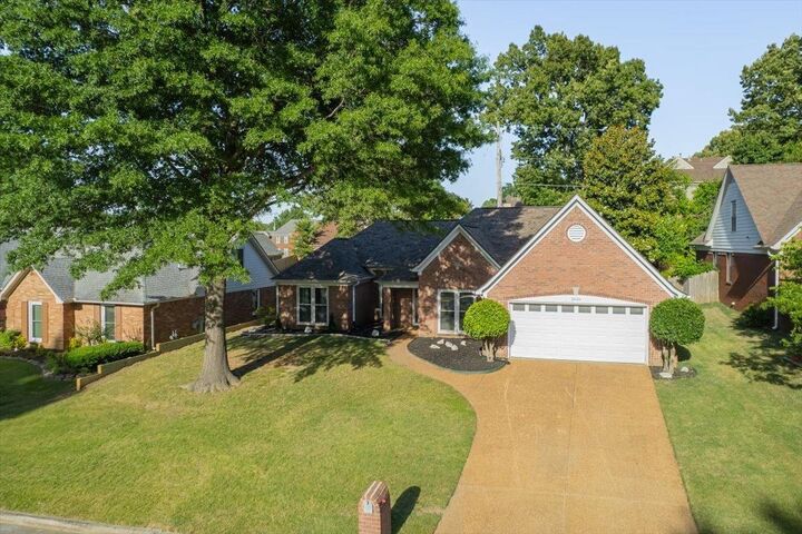 Property Photo:  2626 S Twisted Oak Cv  TN 38016 