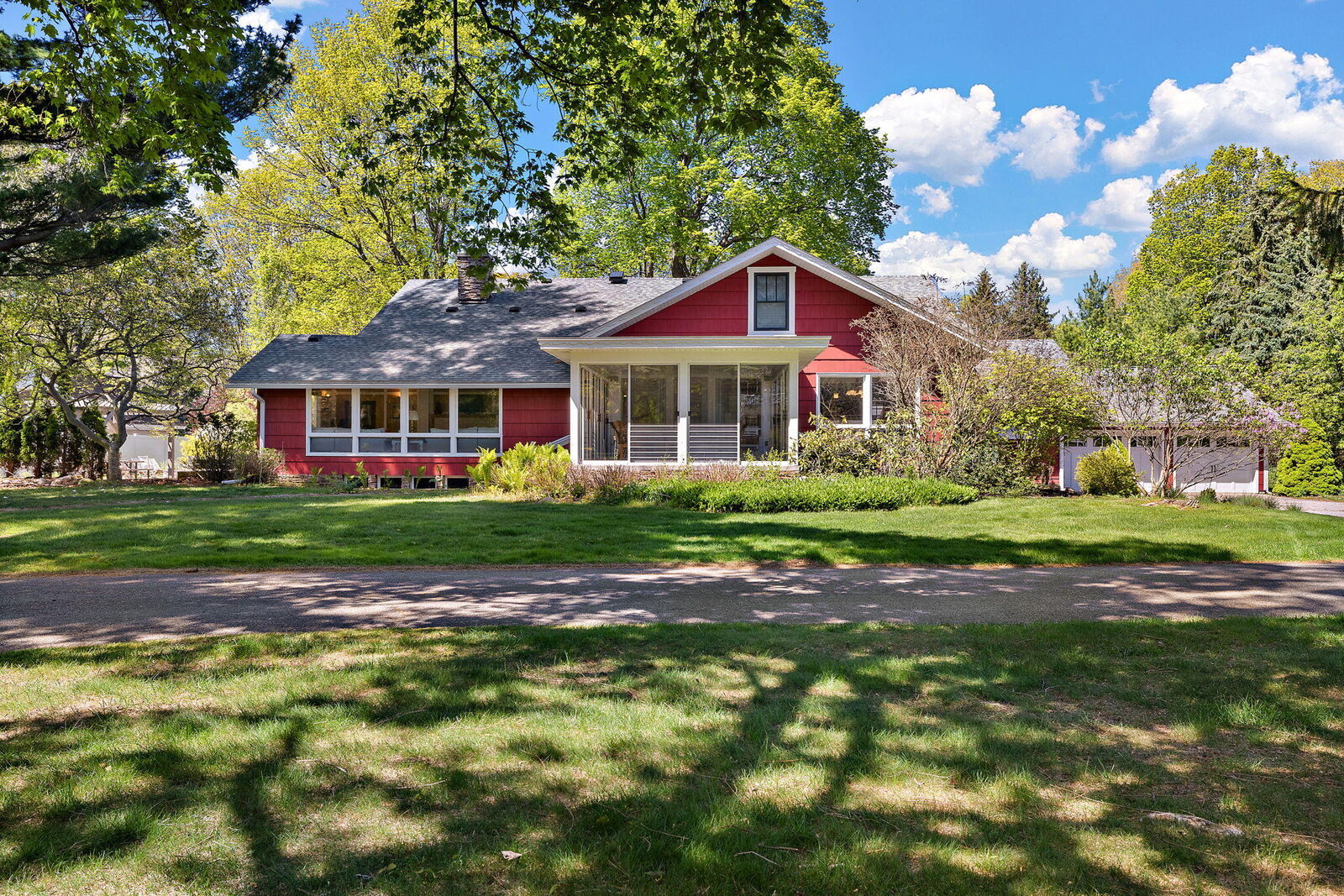 Property Photo: 2305 Warner Drive MI 49424