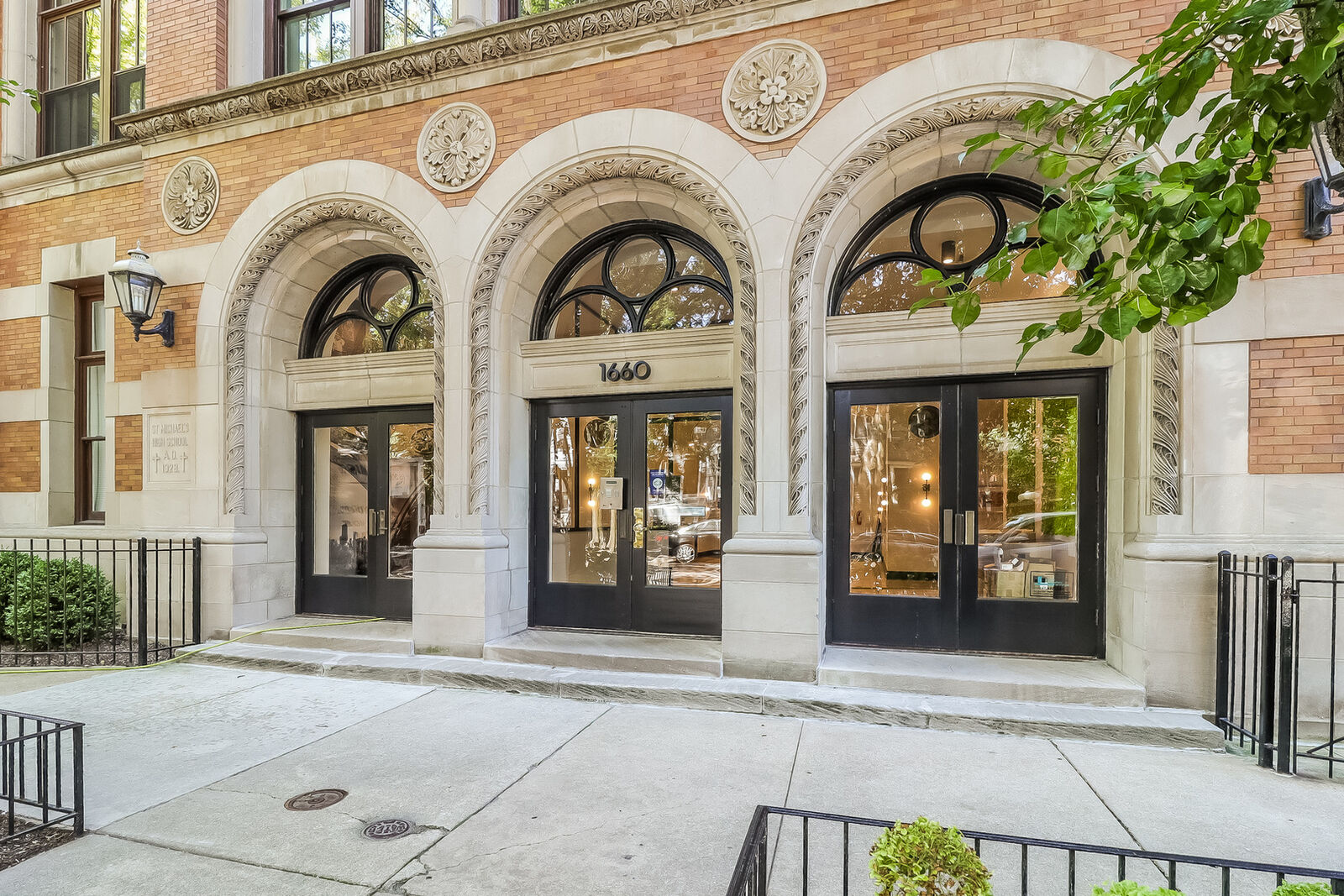 Property Photo:  1660 N Hudson Avenue 1E  IL 60614 
