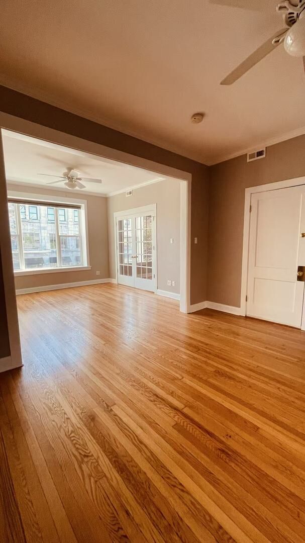 Property Photo:  1942 W Irving Park Road 2  IL 60613 