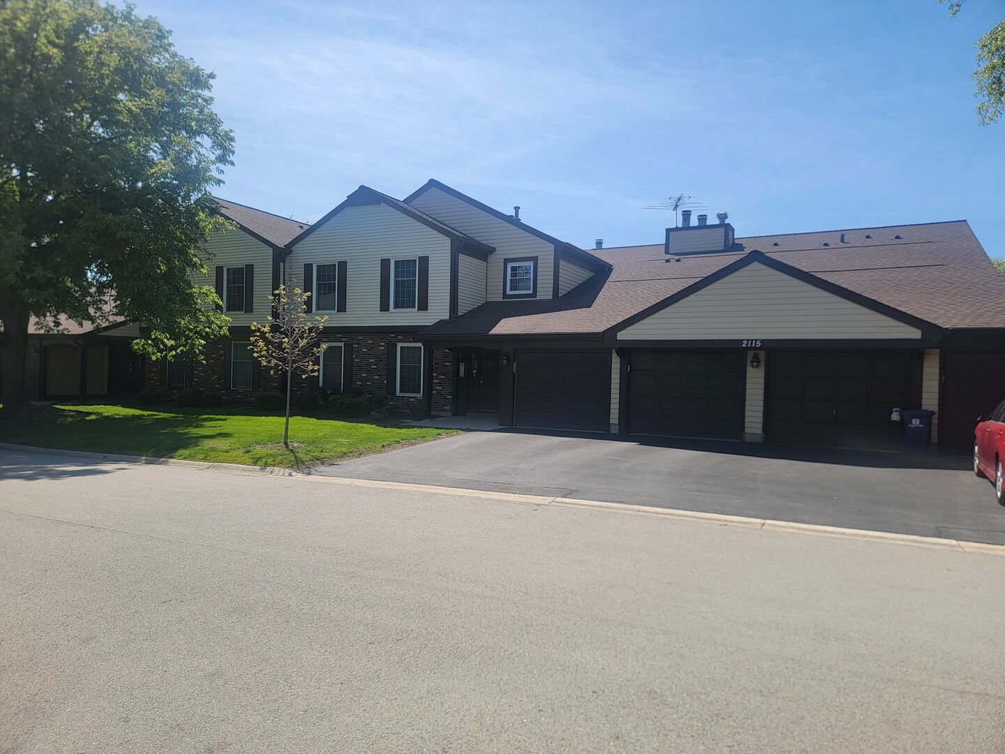 Property Photo:  2115 Lancaster Circle 202D  IL 60565 