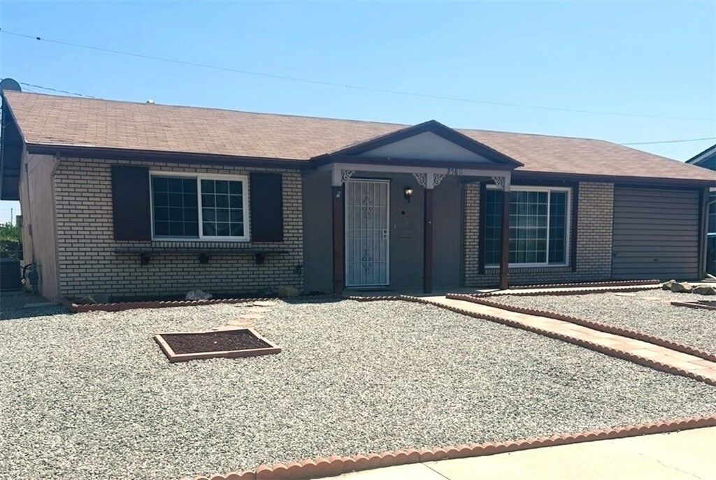 Property Photo:  25811 Middlebury  CA 92586 