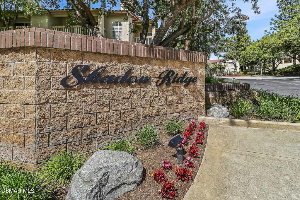 Property Photo:  5837 Oak Bend Lane 302  CA 91377 