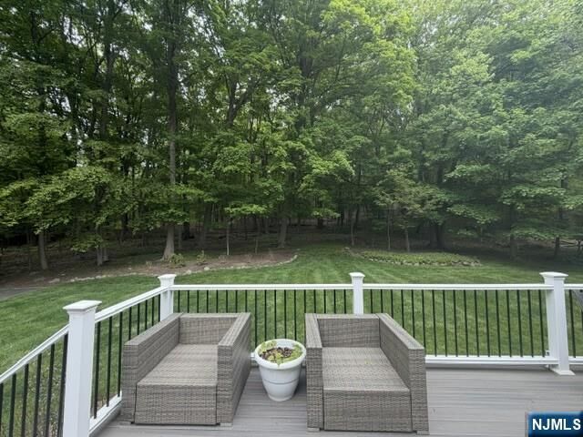 Property Photo:  7 Pontiac Drive  NJ 07470 