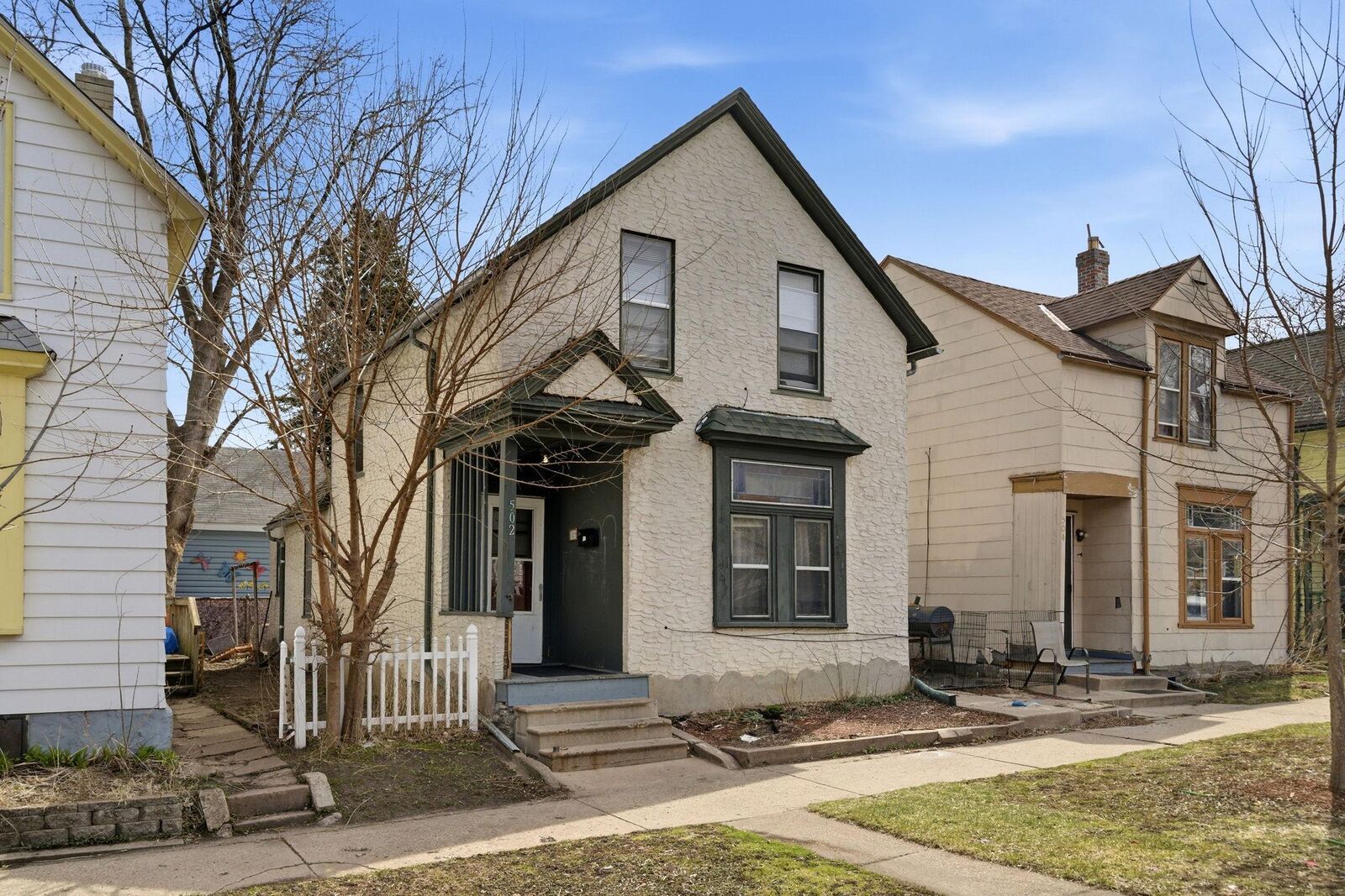 Property Photo:  502 Bellows Street  MN 55107 