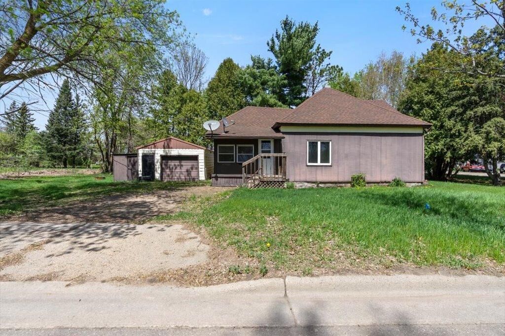 Property Photo:  323 4th Street SE  MN 56479 