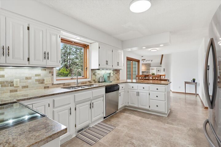 Property Photo: 2500 Highland View Avenue S MN 55337
