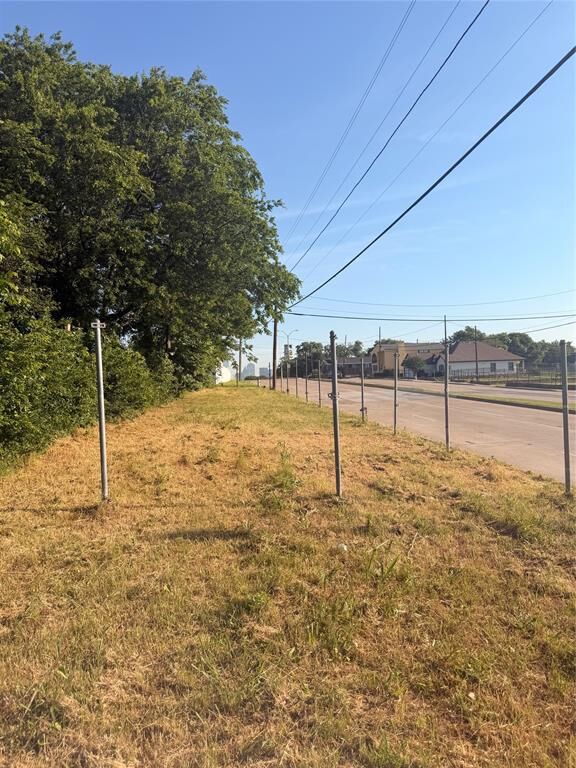 Property Photo:  1535 Padgitt Avenue  TX 75203 