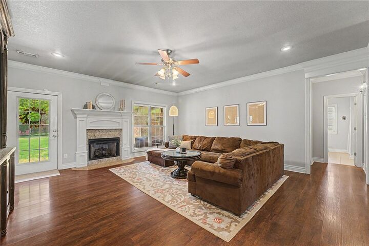 Property Photo:  985 Aylesbury Lane  AR 72718 