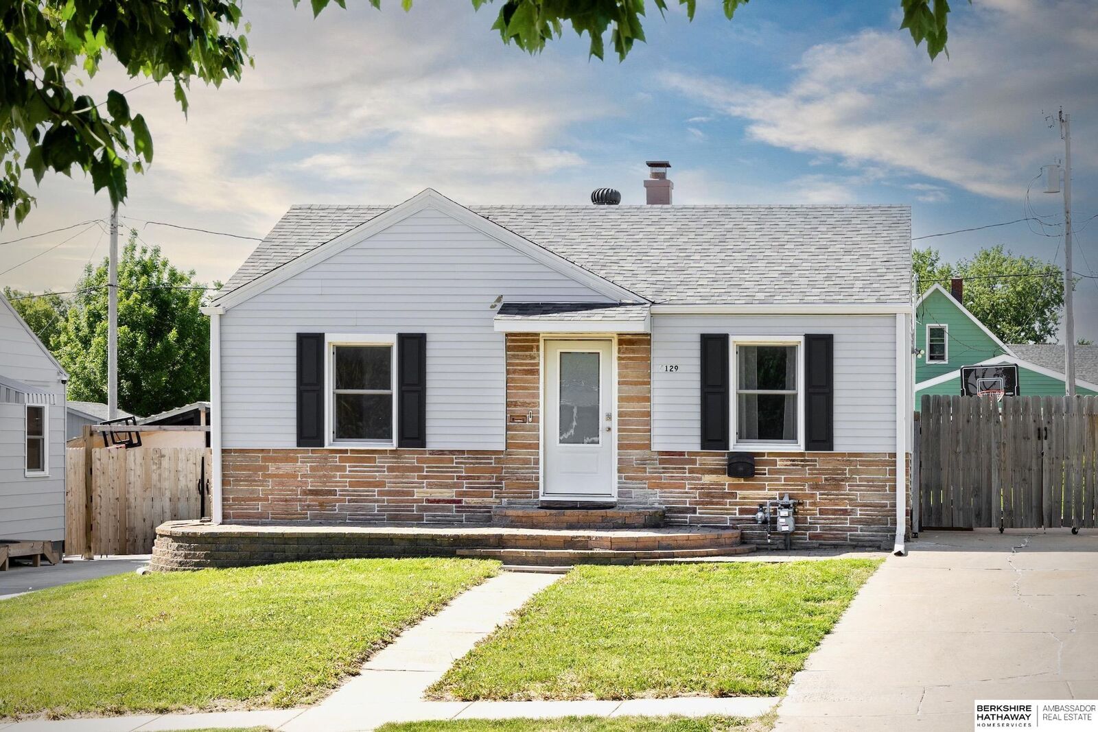 Property Photo:  4129 N Street  NE 68107 