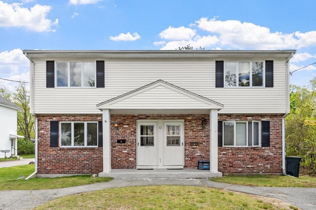 Property Photo:  13 Warren Ave B  MA 01824 