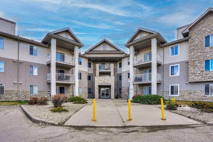 Property Photo:  2600 66 Street NE 2201  AB T1Y 7L1 