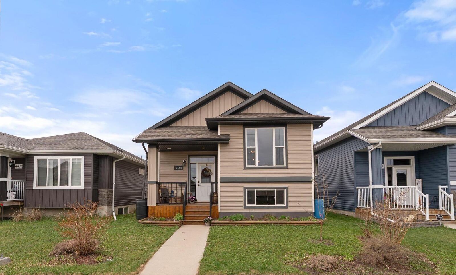 Property Photo:  4418 75 Street  AB T4V 5C9 