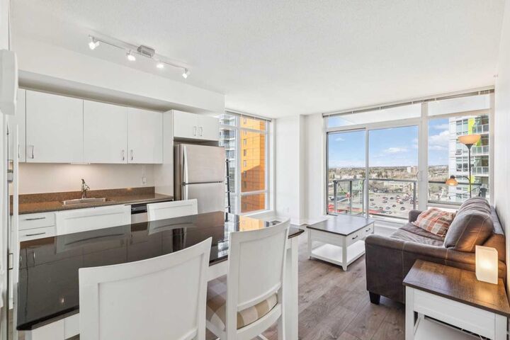 Property Photo:  10 Brentwood Common NW 1007  AB T2L 2L6 