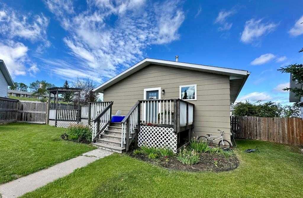 Property Photo:  5206 49A Street  AB T0B 2P0 