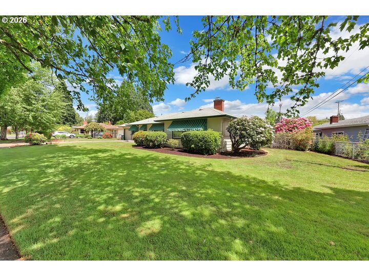 Property Photo:  3095 Dapple Way  OR 97401 