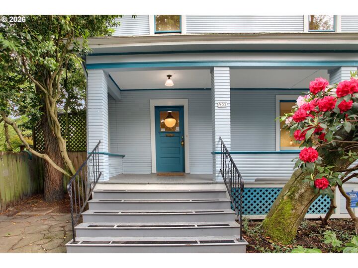 Property Photo:  902 NE Thompson St  OR 97212 