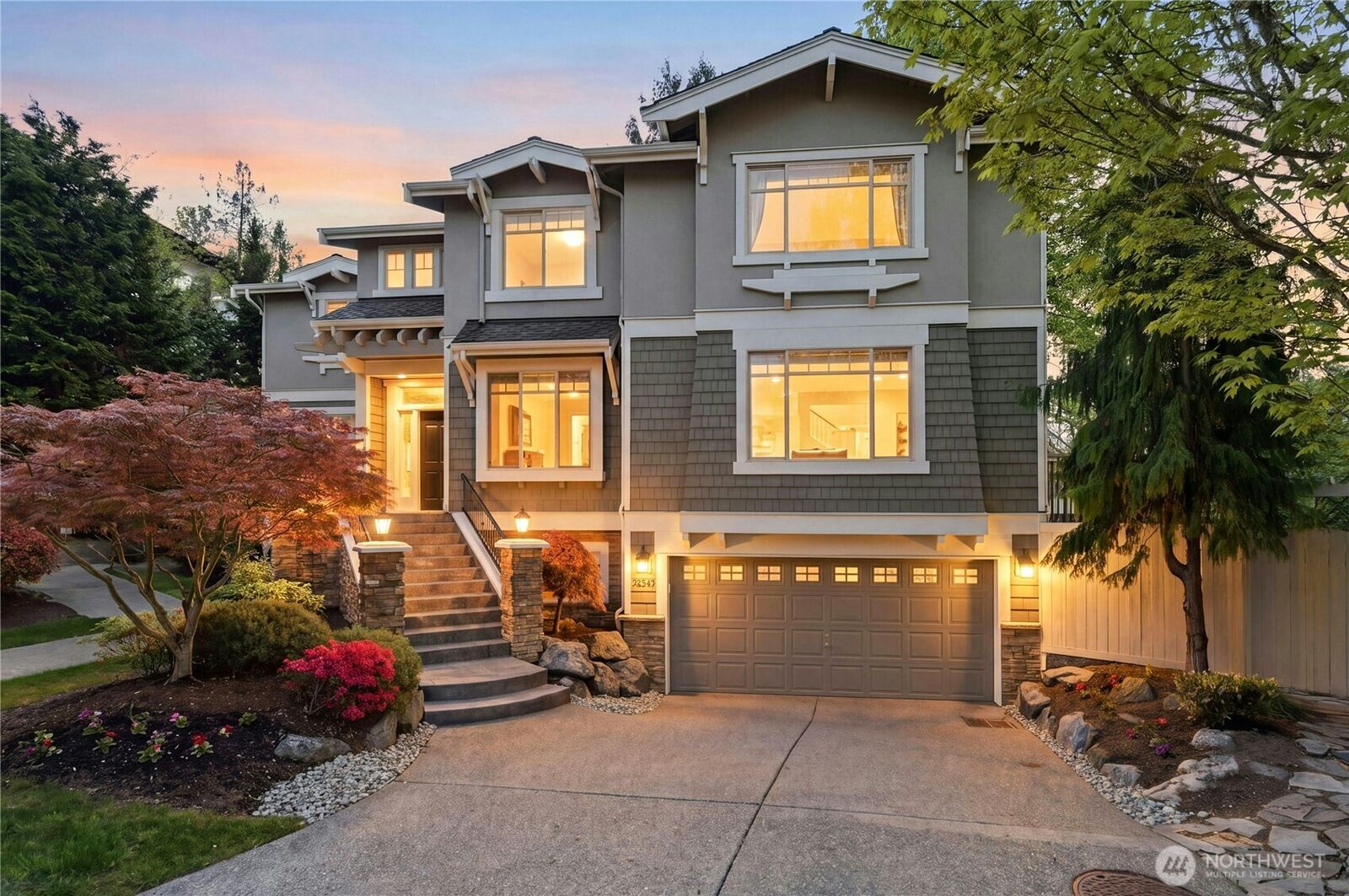 Property Photo: 7003 117th Place NE WA 98033