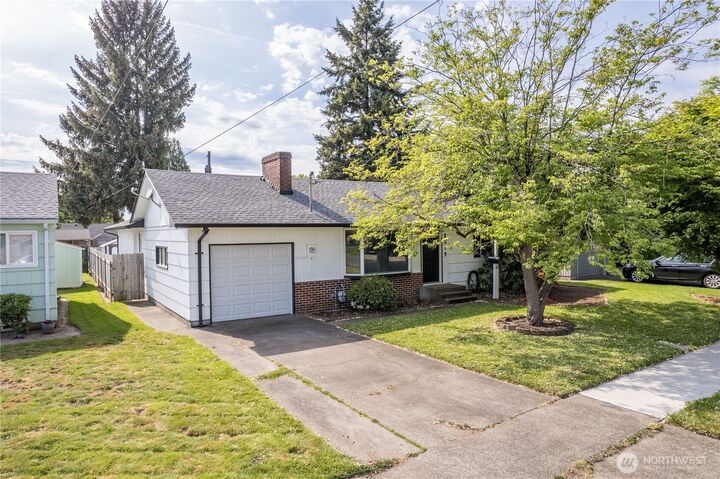 Property Photo:  2017  28th Ave  WA 98632 
